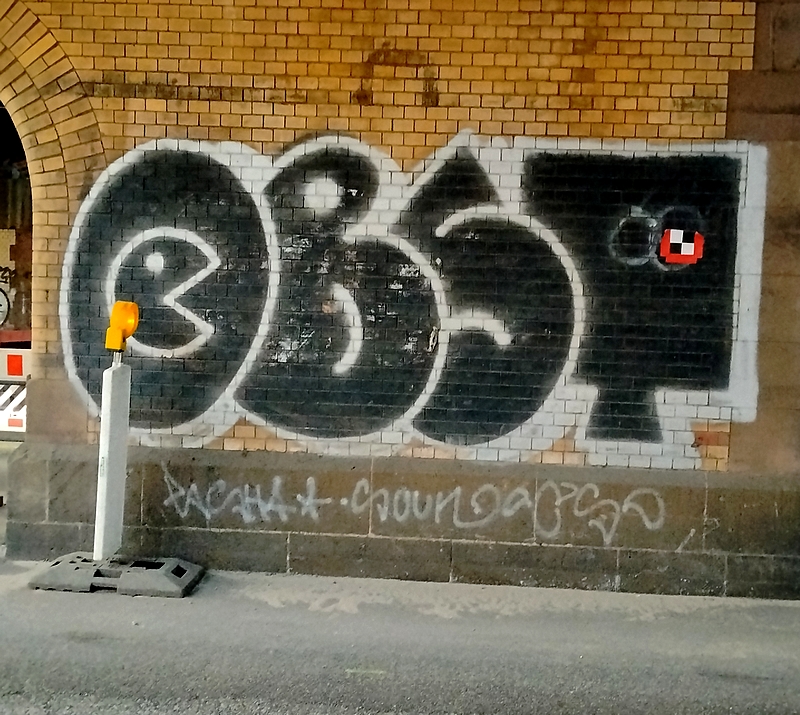 Another Dark Blocky OBST...